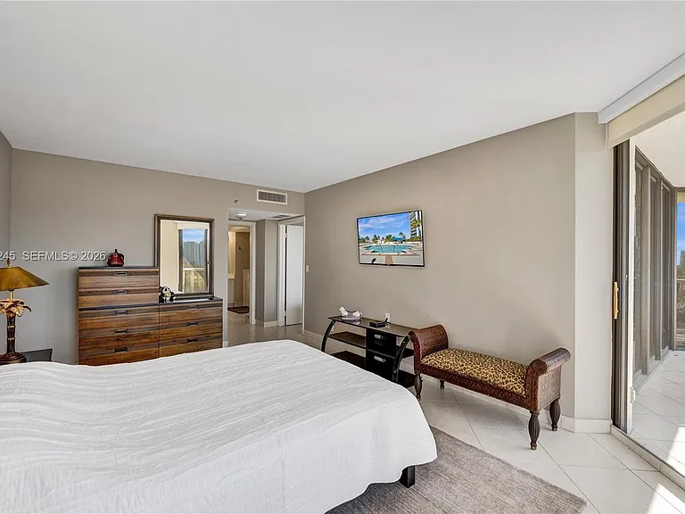 3600 Yacht Club Dr #904 — Photo 34