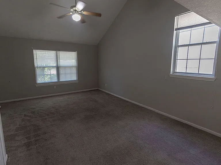 5567-5569 E Pinehurst Ln — Photo 14