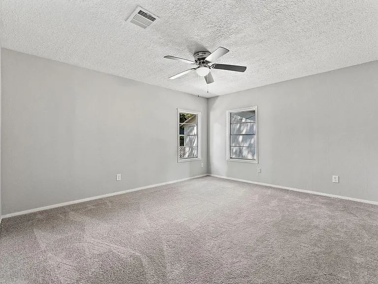 601 Dogwood Trl — Photo 17