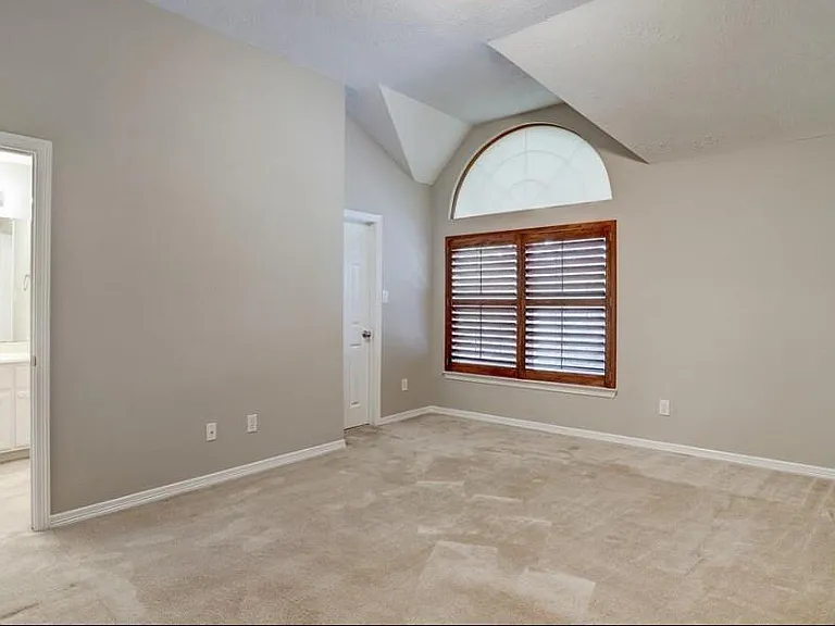 1625 Knox St — Photo 17