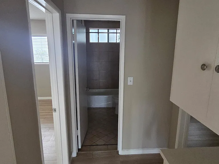 Amherst Apartments — Photo 5