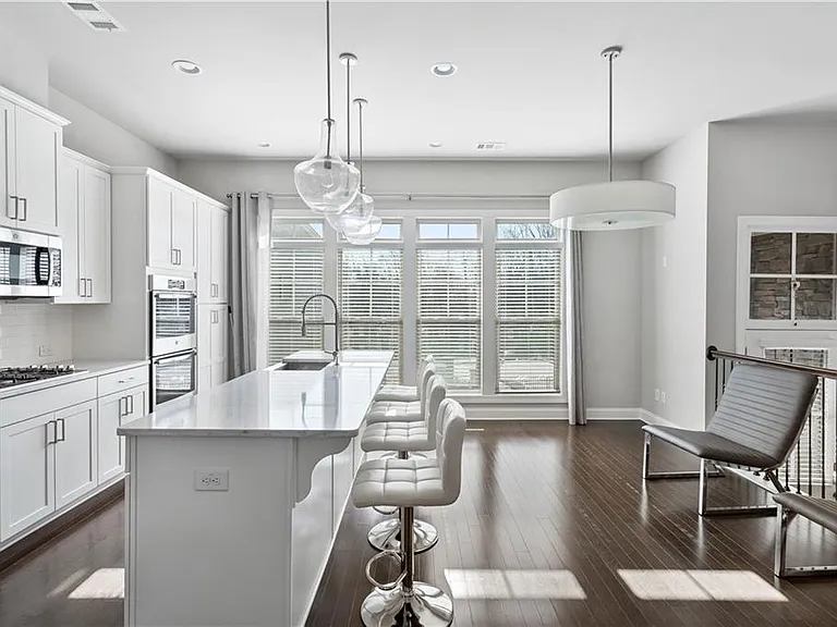 1302 Harris Way — Photo 10