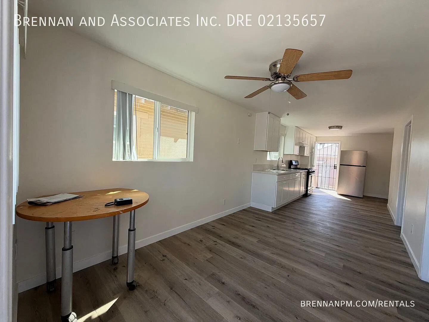 Charming 2-bedroom, 1-bath Home for rent Downtown San Diego — Photo 3