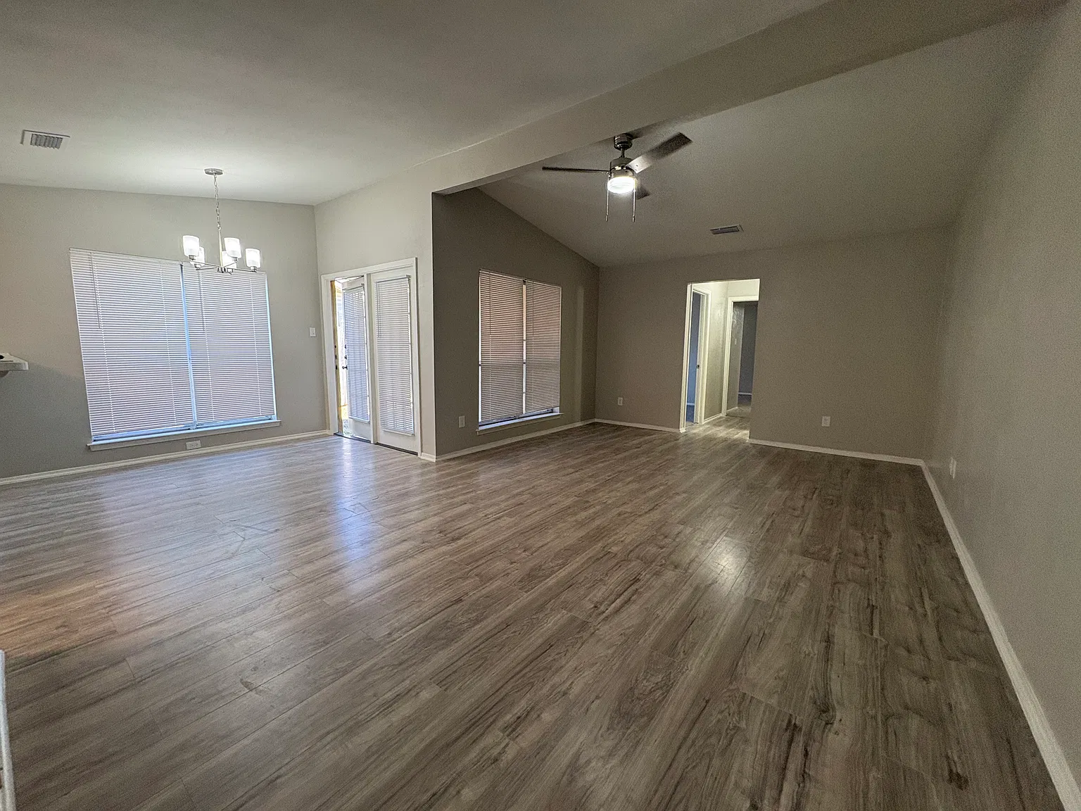 2 bed, 1029 sqft, $1,450 — Photo 3