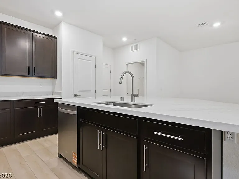 115 Cinder Cone Ln — Photo 10