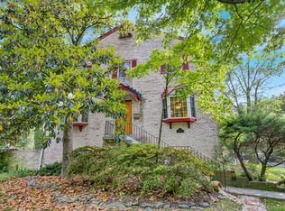 10401 Courthouse Dr, Fairfax, VA 22030