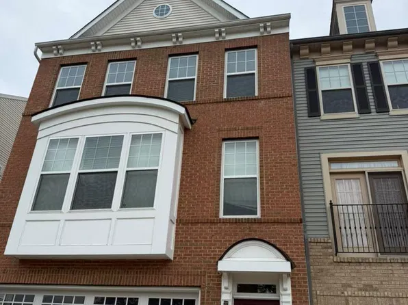 43357 Hominy Ter, Chantilly, VA 20152