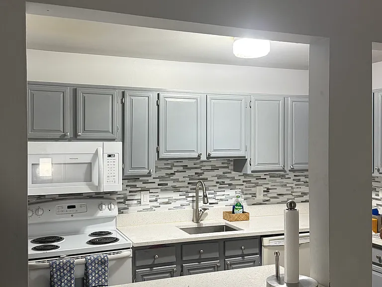 407 Sunset Ln — Photo 5