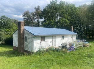 623 W Sunbury Rd, West Sunbury, PA 16061