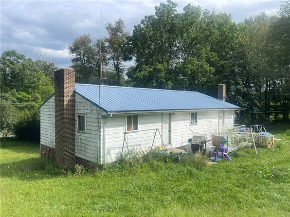 623 W Sunbury Rd, West Sunbury, PA 16061