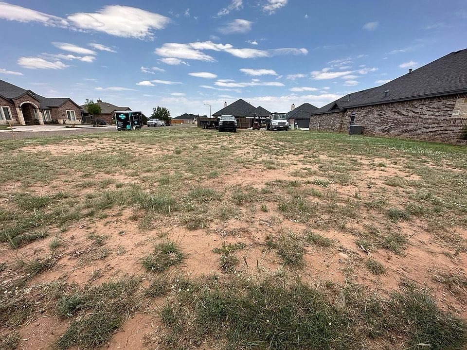 2nd image of 1311 Chaucer Ln