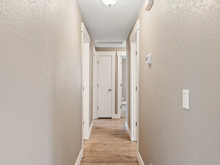 2911 W Pleasanton Ave — Photo 13
