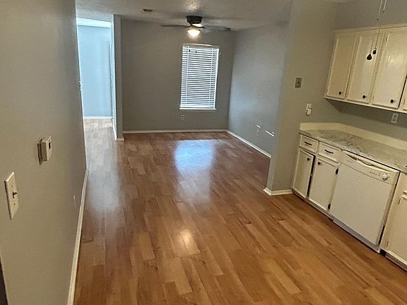 5th image of 204 3rd Ave #1