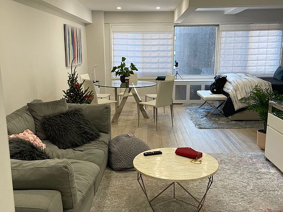 2nd image of 240 E 55th St APT 8C