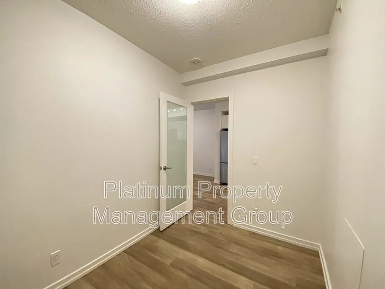 450 8th Ave SE #205 — Photo 7