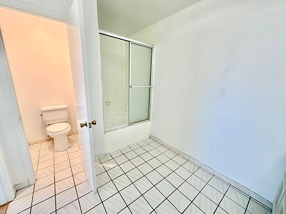 2nd image of 304 N Lincoln Ave APT P