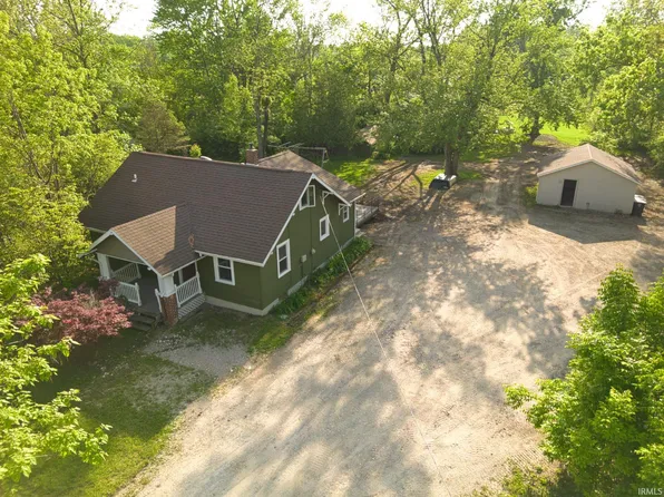 9713 Auburn Rd, Fort Wayne, IN 46825