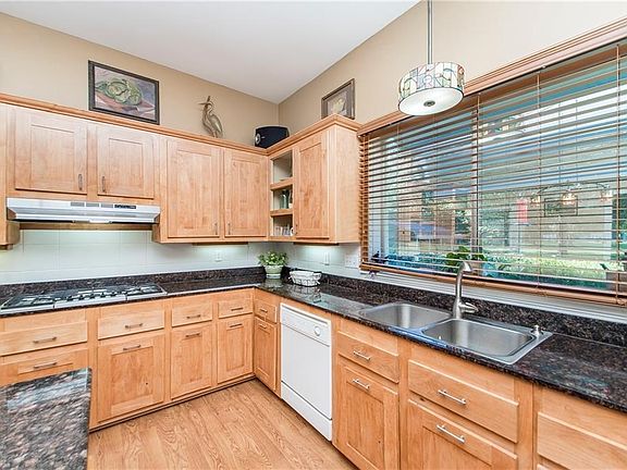 3rd image of 47103 Monticello Dr