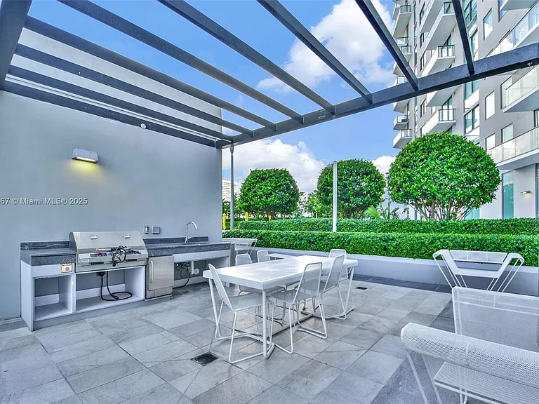 501 NE 31st St #410 — Photo 46