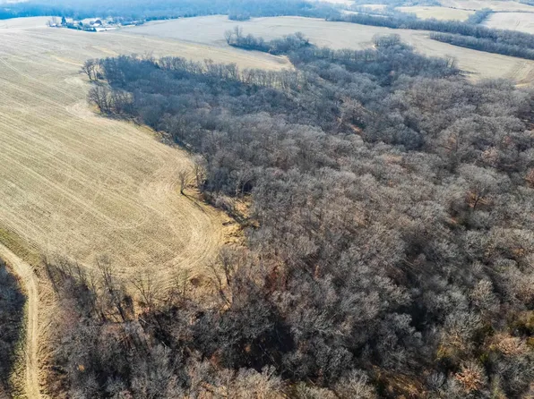 697 Avenue, Eddyville, IA 52553