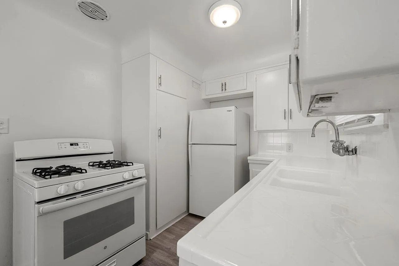 1 bed, 600 sqft, $1,595 — Photo 3