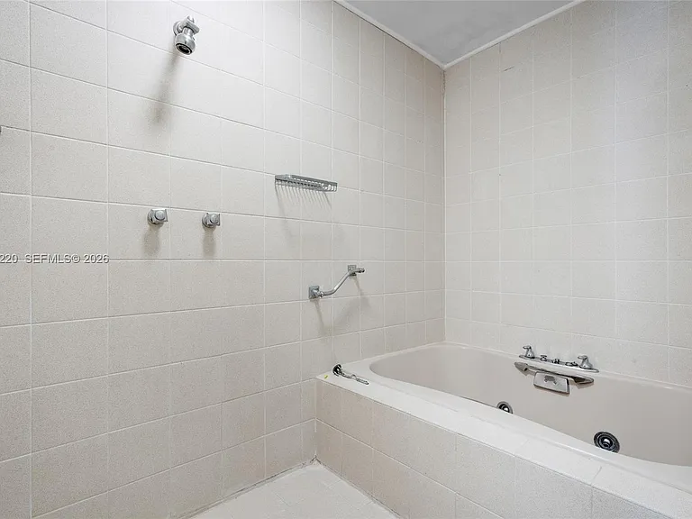 5810 Maggiore St — Photo 21