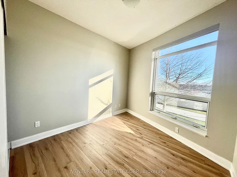 135 Village Green Sq #617 — Photo 16