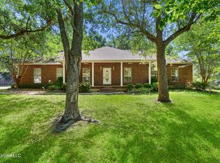1504 Plover Ln, Ocean Springs, MS 39564