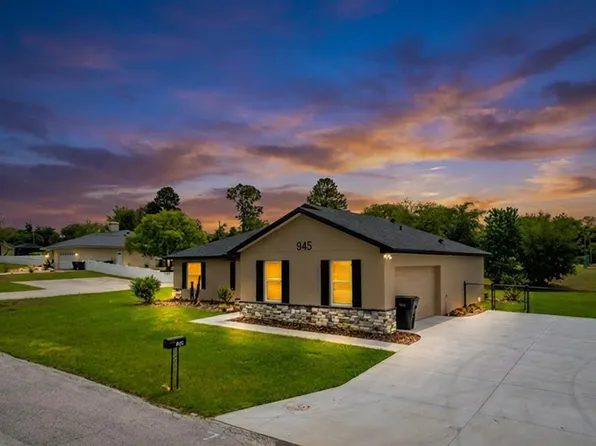 935 Lamp Post Ln, Lakeland, FL 33809