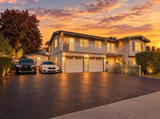 11183 74a Ave, Delta, BC V4C 7C4
