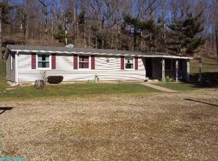 8373 Stickle Rd, Saint Louisville, OH 43071