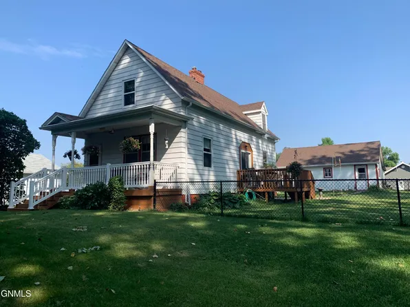 312 Miller Ave, Stanton, ND 58571