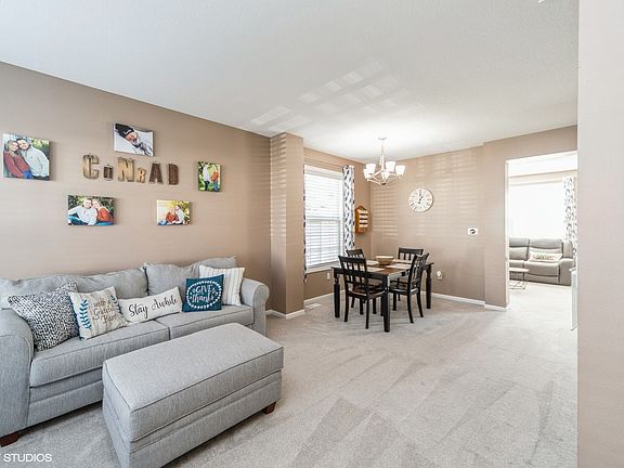 3rd image of 7768 Cottonwood Ln