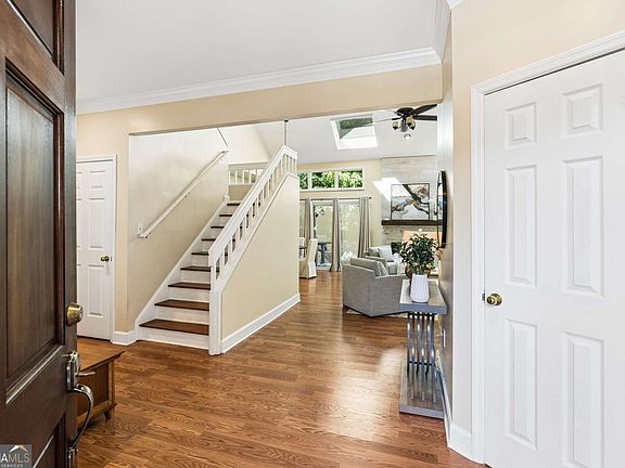 4th image of 5611 Brooke Ridge Dr