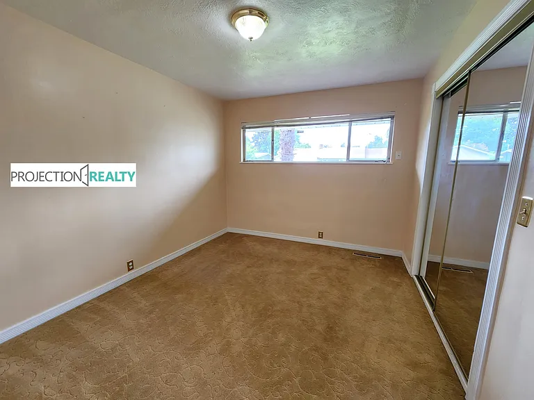 11128 NE Everett St — Photo 5