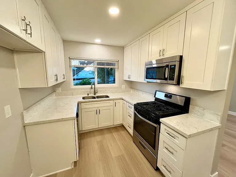FOOTHILL VILLAGE — Photo 5