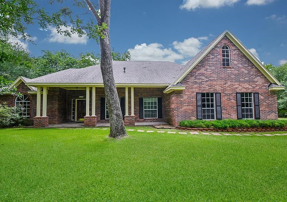 1st image of 2304 Vogel Ln