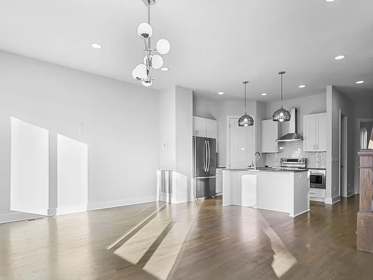 1007A Alice St — Photo 19