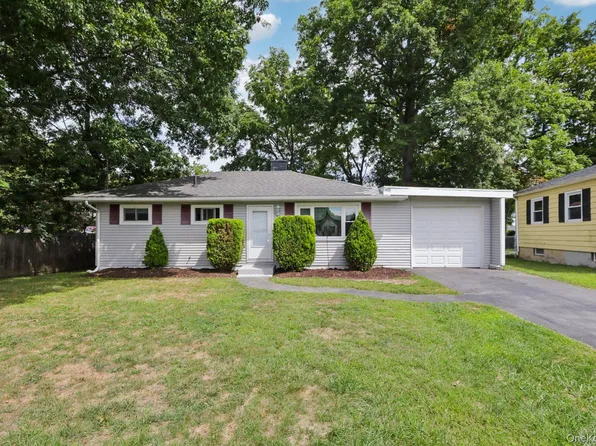 6 Madalaine Terrace, Middletown, NY 10940