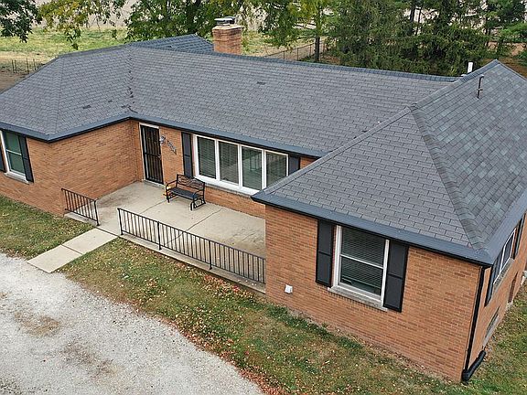 2nd image of 20209 W Farmington Rd