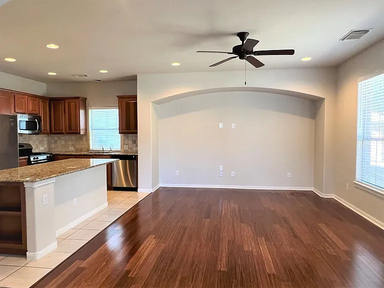 11400 Parmer Ln #90 — Photo 5