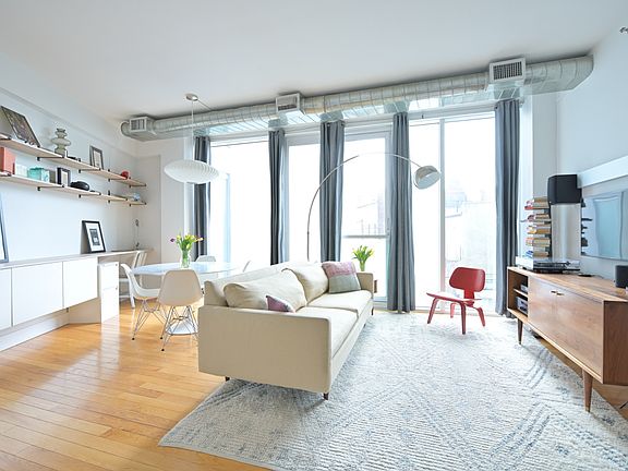 3rd image of 904 Pacific St APT 302