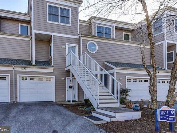 4th image of 38314 Beachview Ct APT 1077