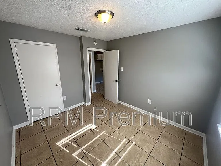5143 Baker Blvd #C — Photo 11