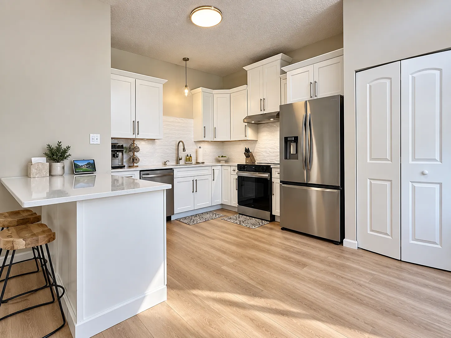 2 bed, 1436 sqft, $5,500 — Photo 4