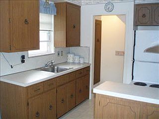 5th image of 1050 Cloverlawn Blvd