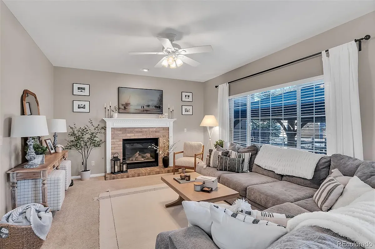 Building Photo - 6037 S Walden Ct