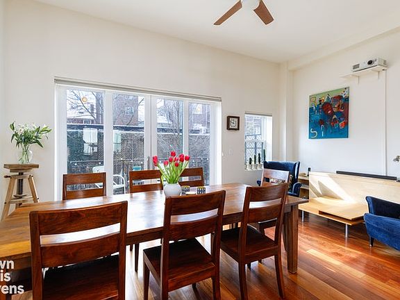 4th image of 584 Pacific St APT 1