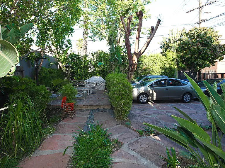314 1/2 N Alfred St — Photo 17