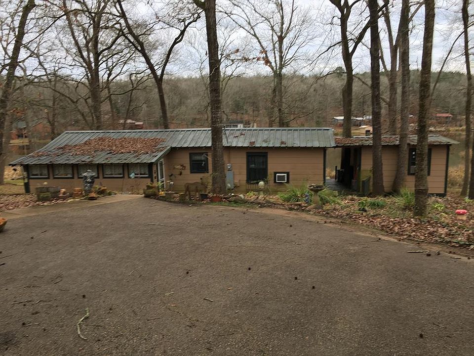 1st image of 39 Taches Dr